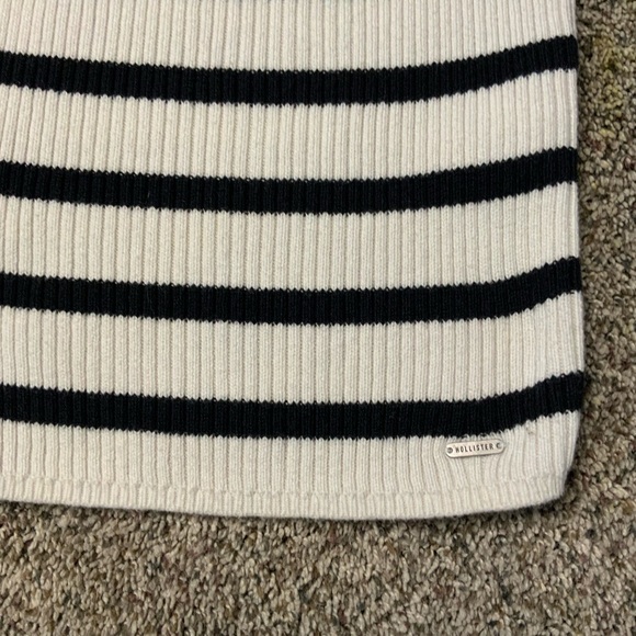 Black and White Striped Off-Shoulder Sweater - Picture 4 of 5